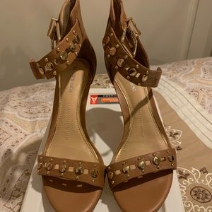 Gianni Bini ankle strap sandals